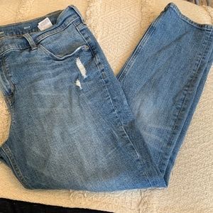Distressed boyfriend jeans